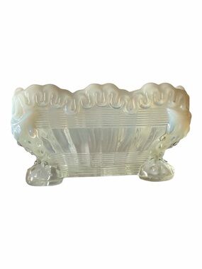 3/$30 Northwood Alaska Berry Bowl white Opalescent Glass Lion Leg